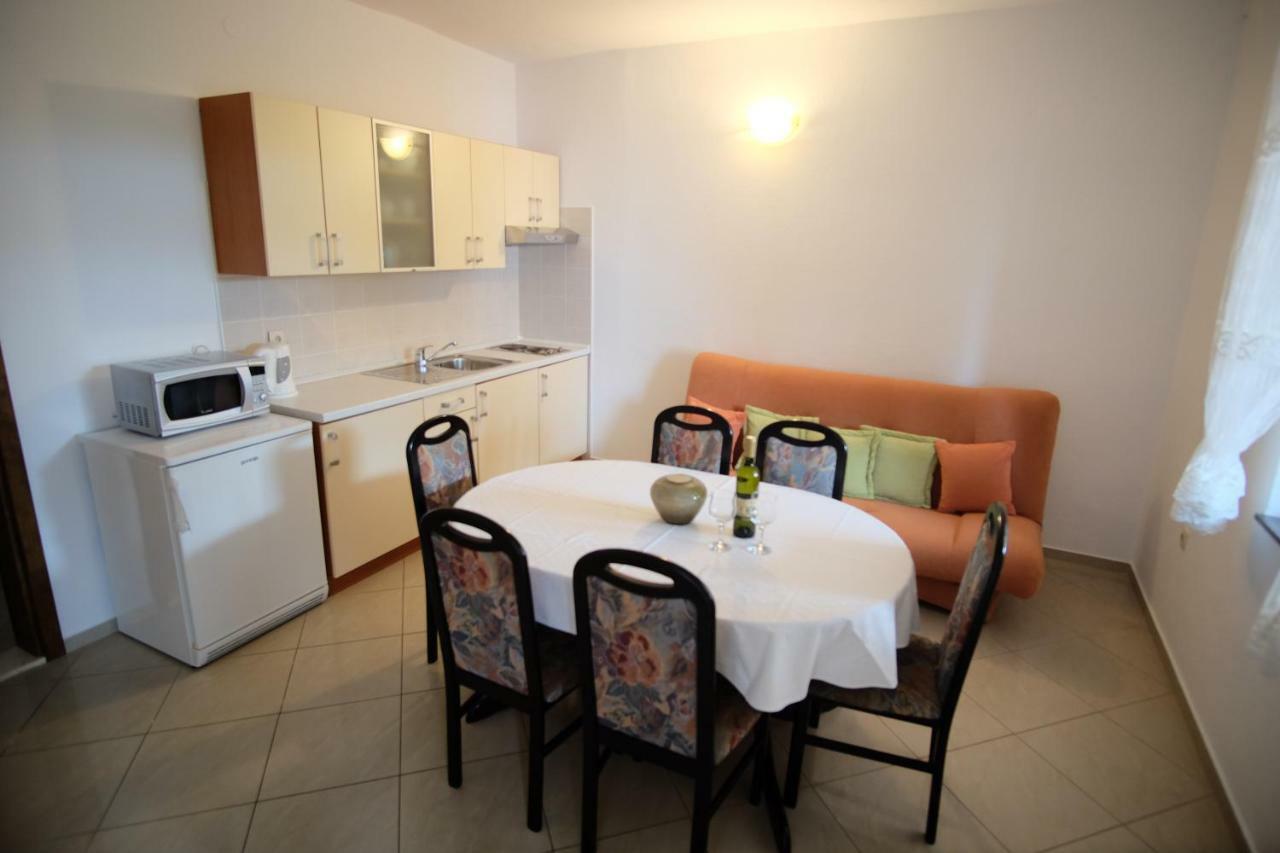Apartmani Svemir Drage Exterior photo