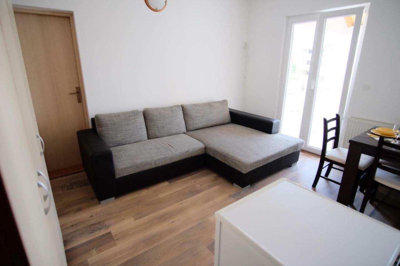 Apartmani Svemir Drage Exterior photo
